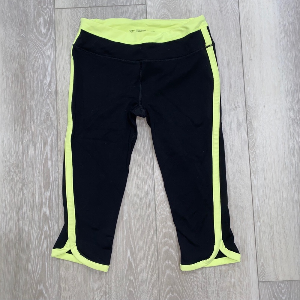 Victoria’s Secret sport crop leggings